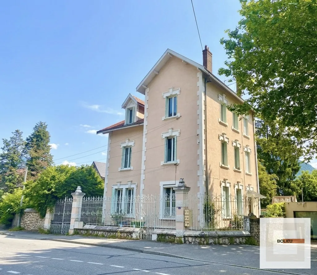 Välivaade - Charming 3-Bed Flat with Vercors View in Historic Building