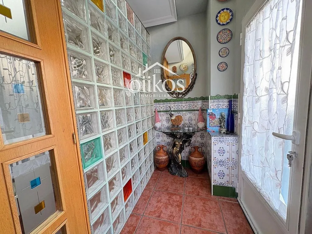 Entrée - Ground Floor Flat with Independent Entry in Barrio Blanco