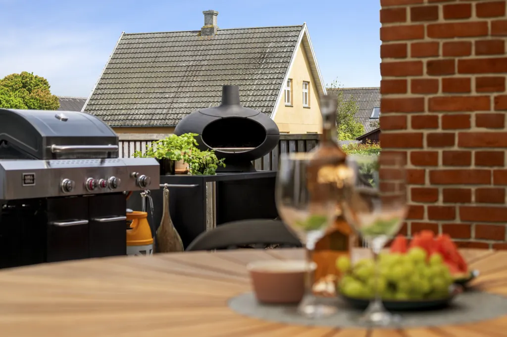 Terrasse - 1950s Villa with Garden in Rønne