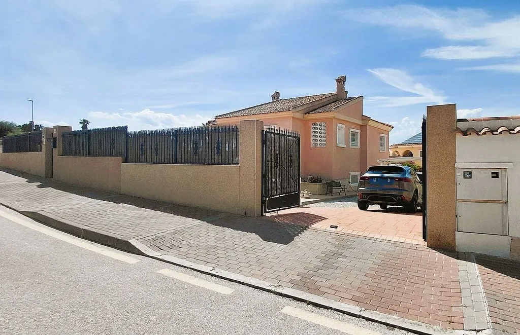 Extérieur - Villa with Pool and Terrace in La Marina