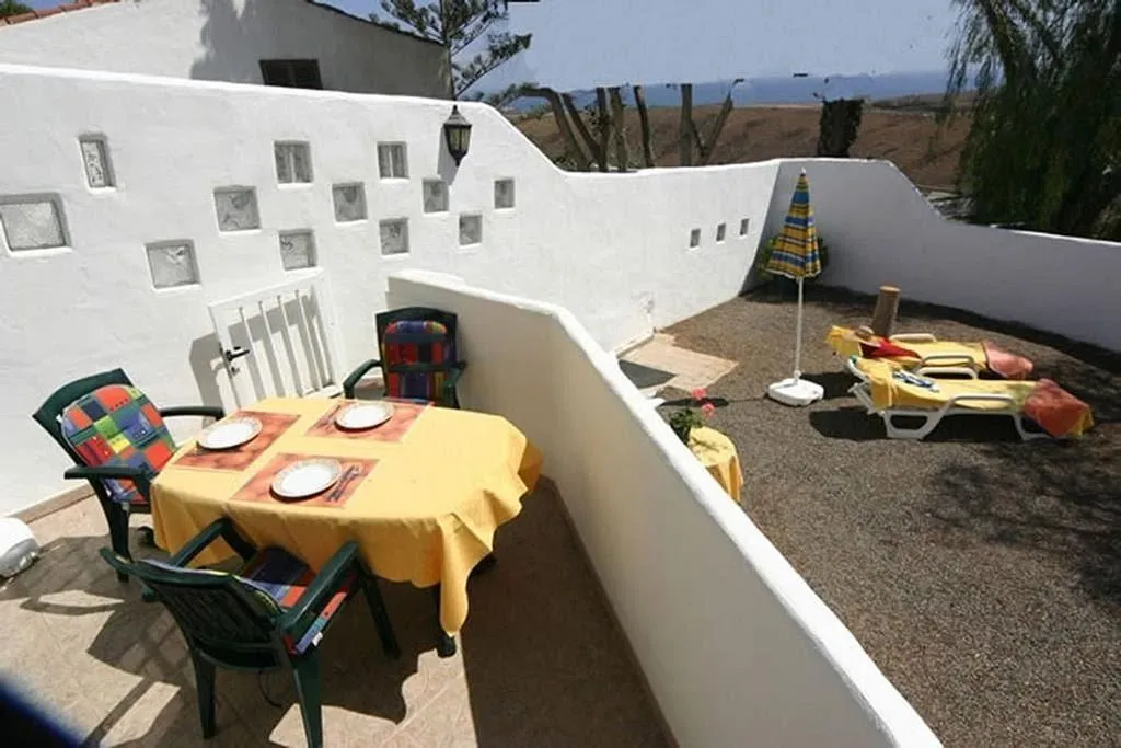 Terrazza - Rustic Farmhouse with Pool near Maspalomas