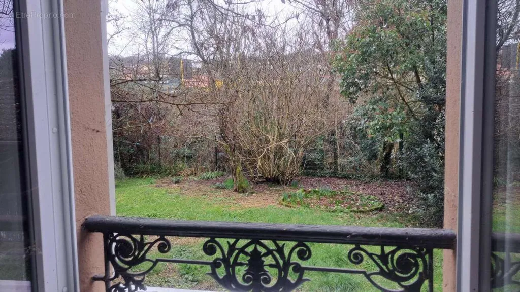 Balcone - Maison de Maître with Garden in Quiet Suburb