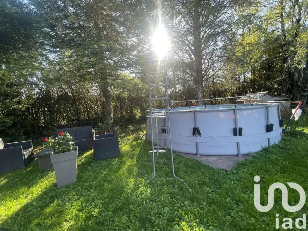 Aed - Charming House with Pool in Palmas d'Aveyron