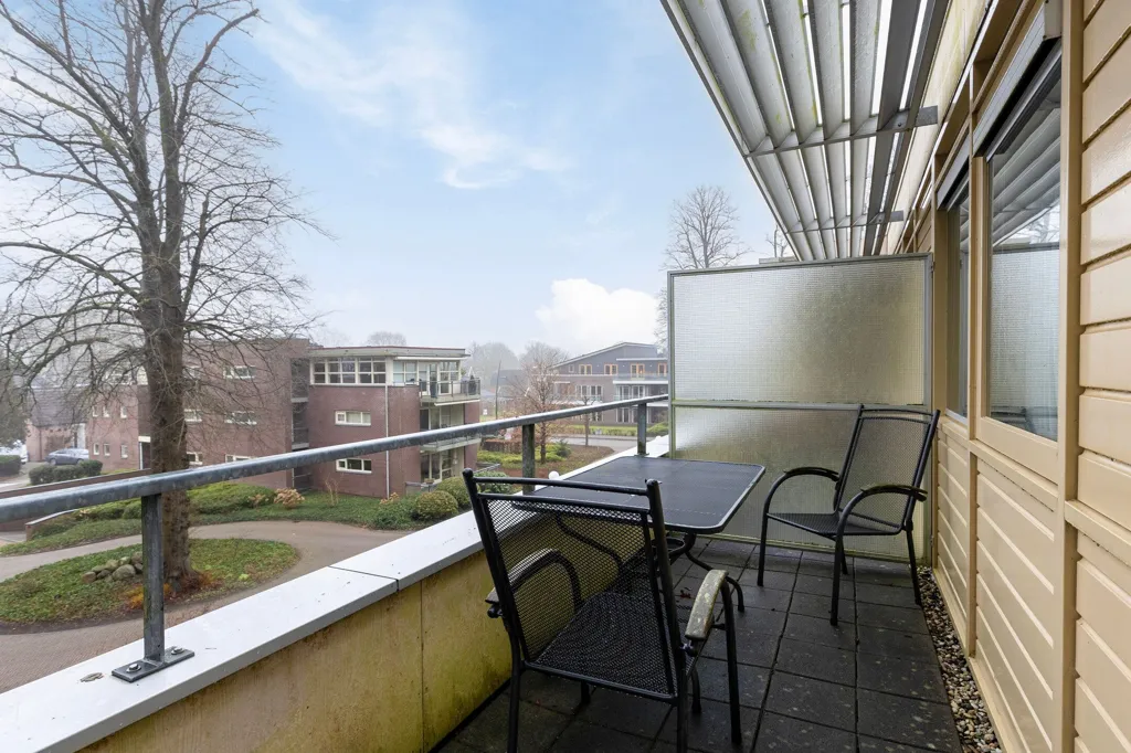 Rõdu - Penthouse with Three Balconies in Rolde Centre