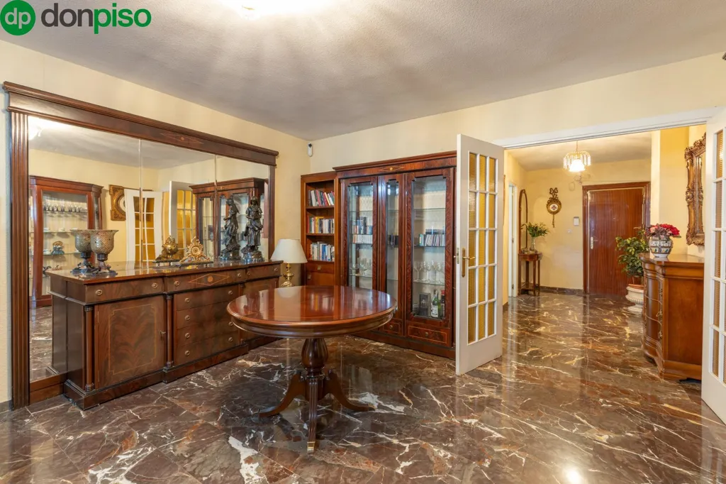 Salle à manger - Luxury Flat with Terrace in Granada