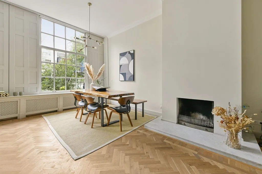 2 magamistoaga kinnisvara asukohas Amsterdam