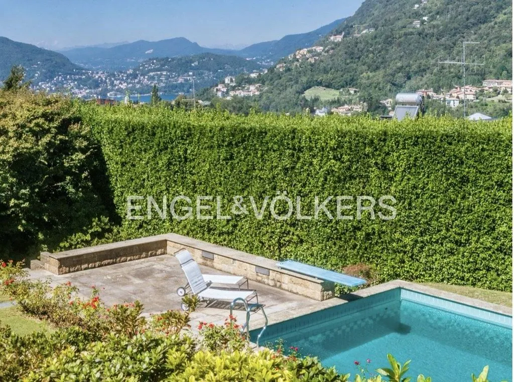 Aed - Luxury Villa with Pool in Lipomo, Lombardy