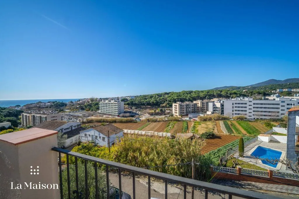Rõdu - Detached House with Sea View in Arenys de Mar