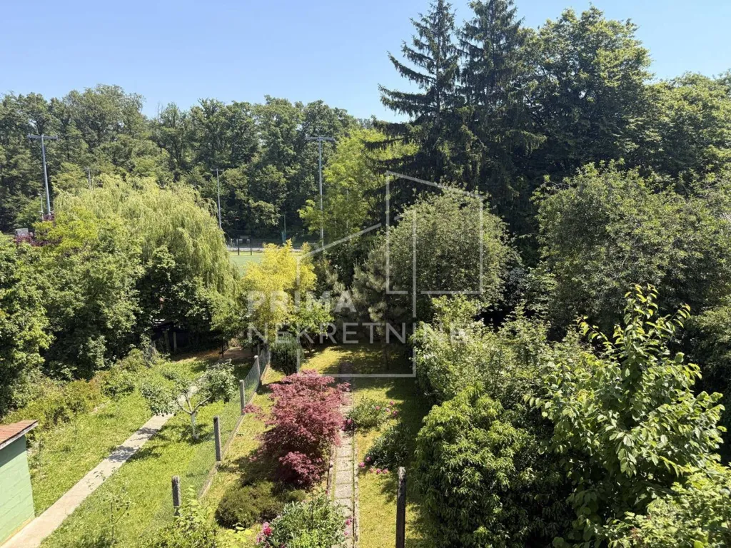Garden - Multi-Unit House with Garden in Maksimir, Zagreb