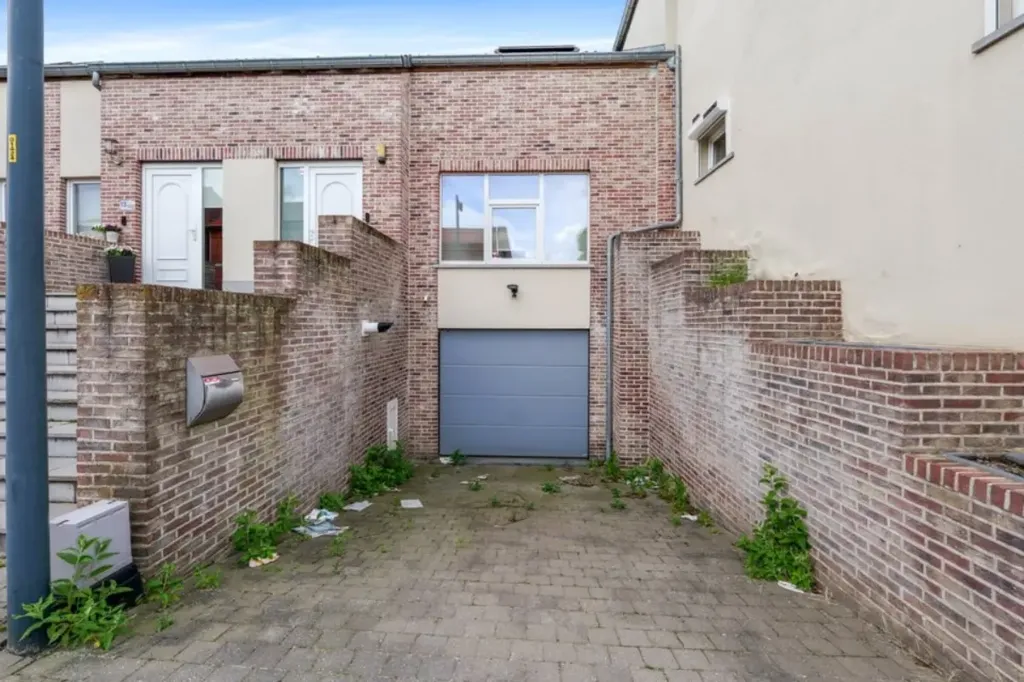 Extérieur - Maison avec Terrasse et Jardin à Riemst