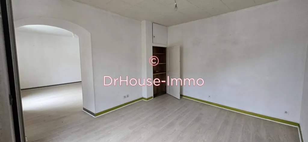 Pièces - Immeuble avec Cours Intérieure à Poitiers Centre-Ville