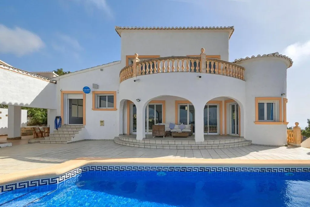 Piscine - Luxury Villa with Sea Views in Benitachell