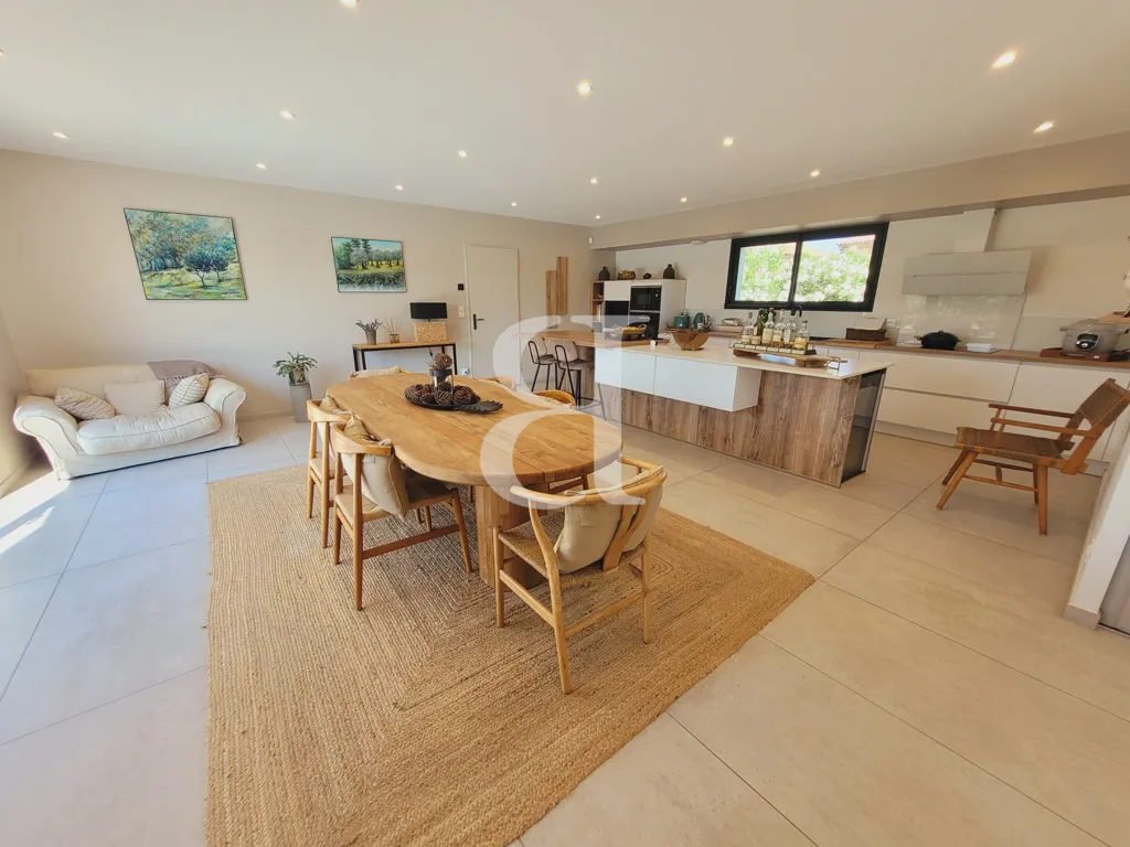 Söögituba - Contemporary Villa with Pool in La Bégude de Mazenc