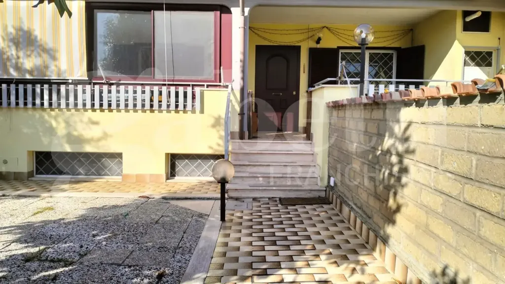 Terrasse - Villa with Balcony and Garden in Ladispoli