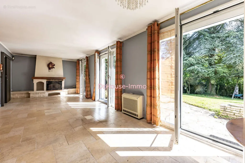 Maison 8 pièces à Plaisir