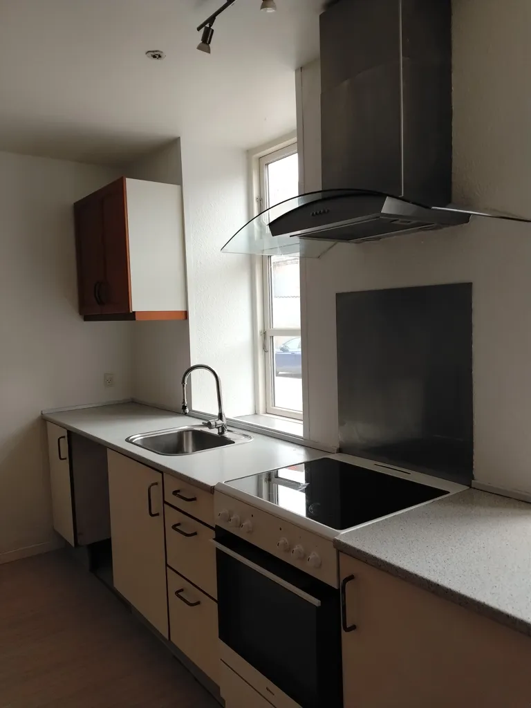 Köök - Ground Floor Flat with Balcony in Høng