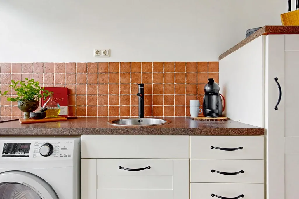 Pesuköök - Rietveld-Designed Flat with Balcony in Utrecht