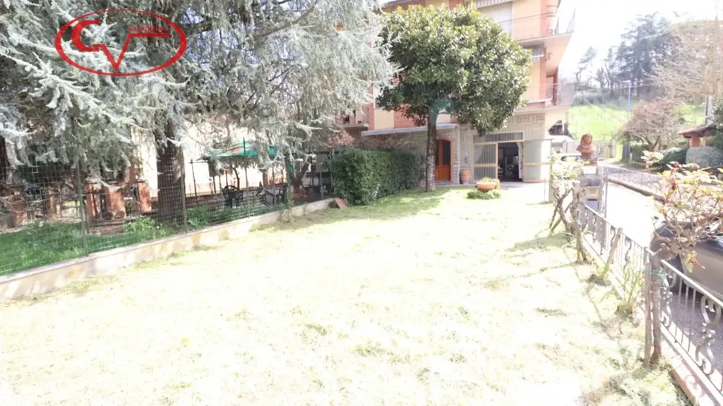 Jardin - Trifamiliare Villa with Garden in Montevarchi