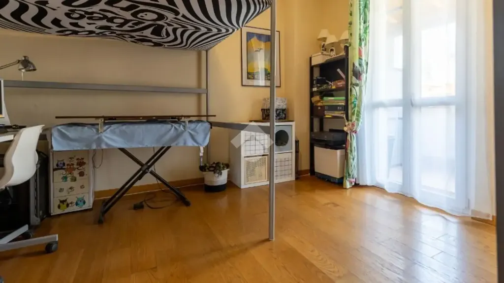 Kabinet - Trilocale with Balcony in Bergamo