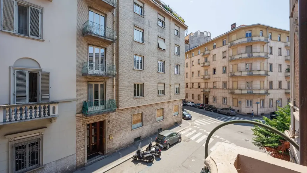 Exterior - Liberty Style Apartment with Bow Window in Turin