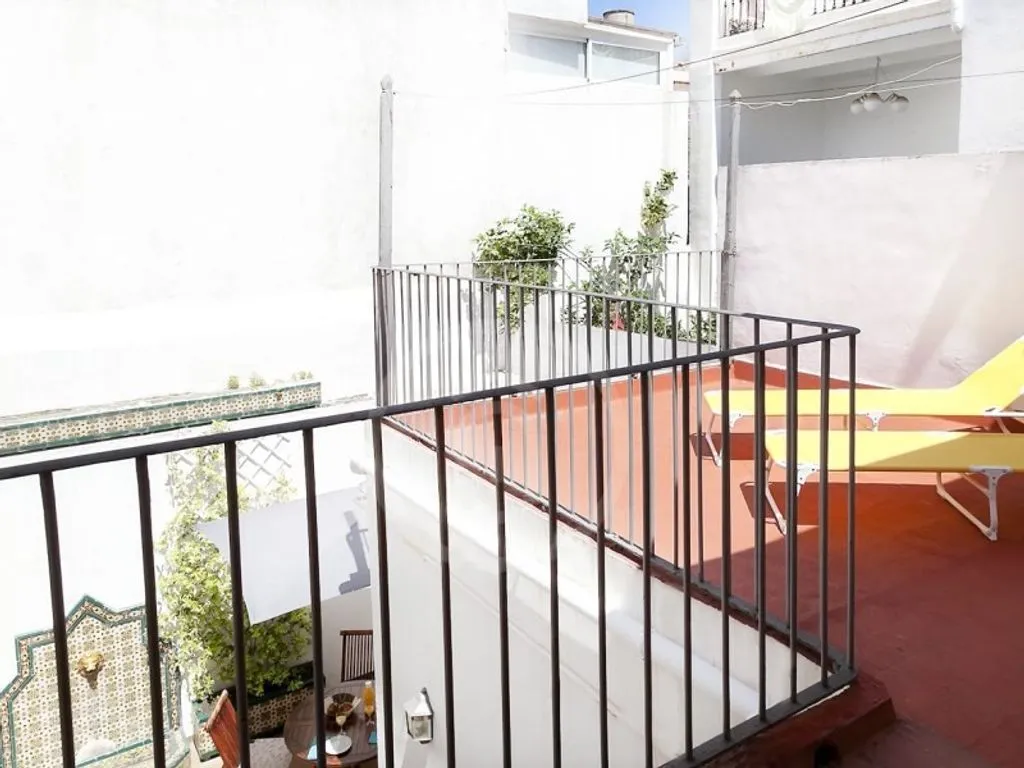 Balcon - Neoclassical House with Beach Proximity in Premià de Mar
