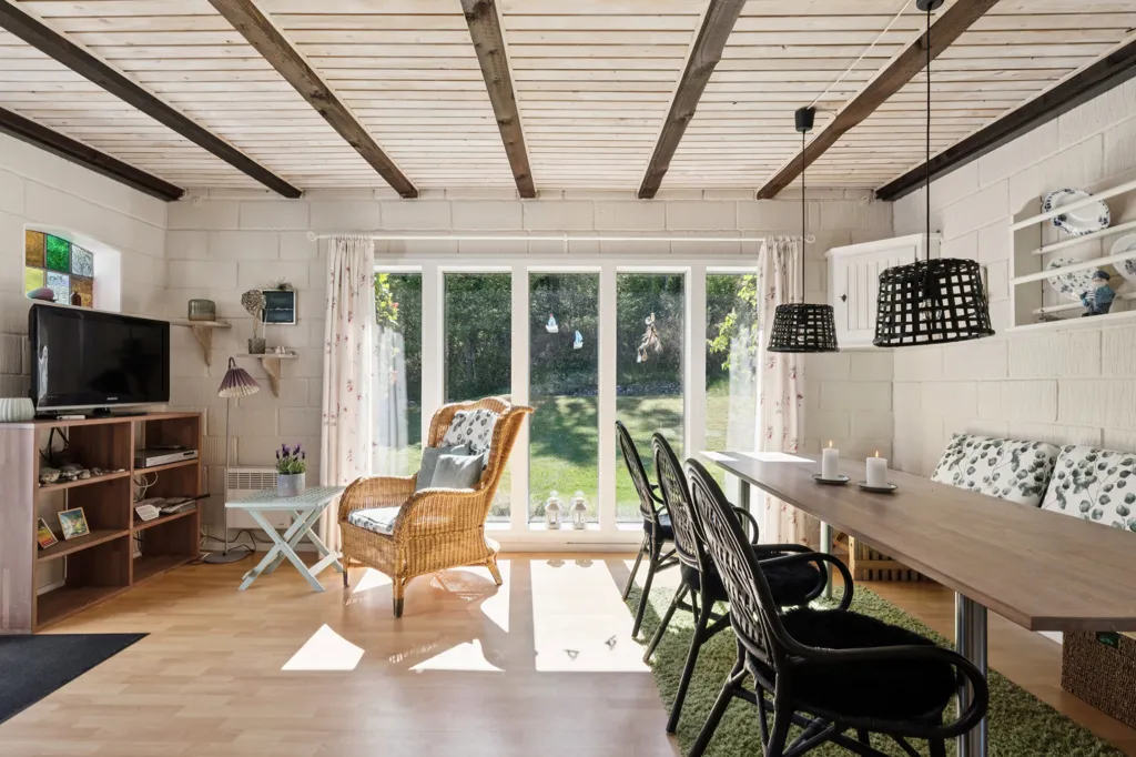7-toaline maja asukohas Knebel
