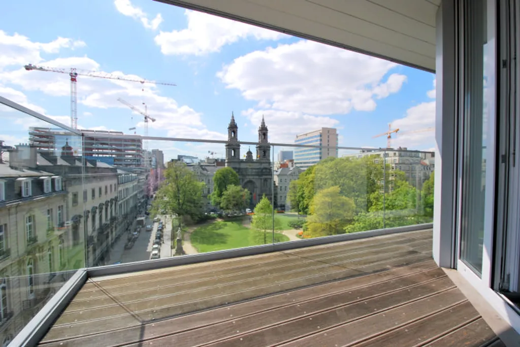 Balcon - Appartement de Qualité avec Terrasse au Square Orban