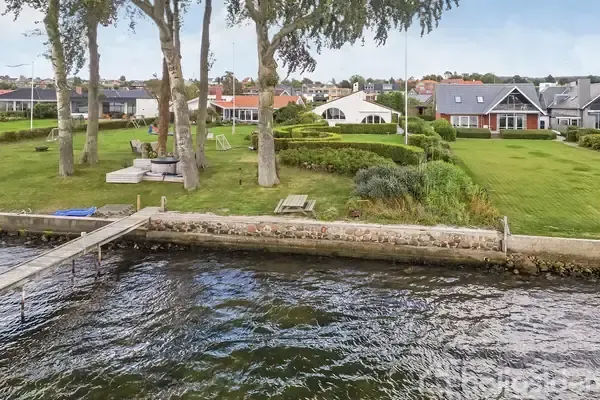 Garden - Villa with Sea View on Rantzausmindevej, Svendborg