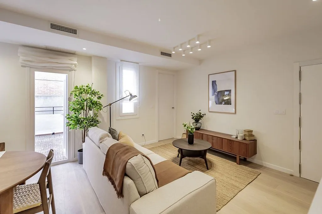 Living Room - 3-Bedroom Flat with Terrace in Prosperidad
