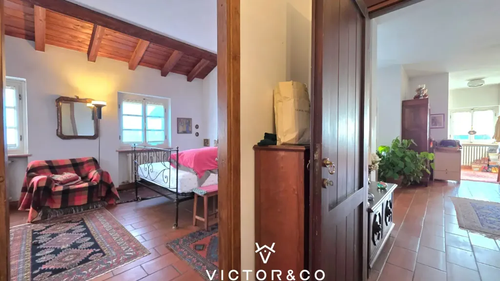 Hallway - Villa with Garden in Novara