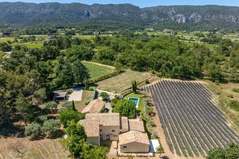 Õhuvaade - Renovated Bastide with Luberon View in Oppède