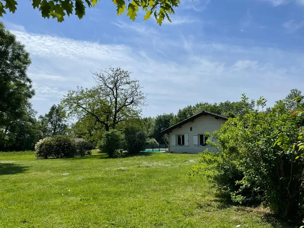 Aed - Renovated Villa with Pool near Saint-André-de-Corcy