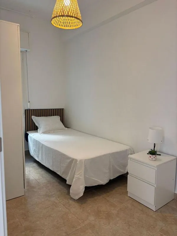 Magamistoad - Furnished Flat with Balcony in Maestro Luis Torregrosa