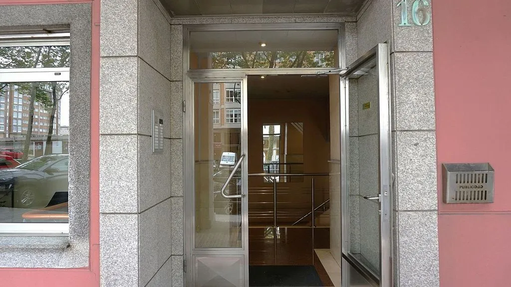 hallway_entrance