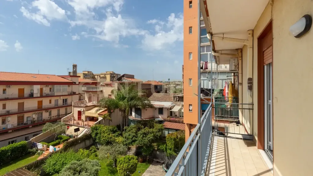 Balcone - Triplex ristrutturato con balconi a Catania