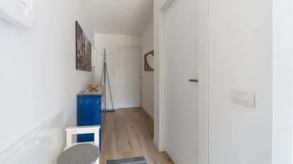 hallway_entrance