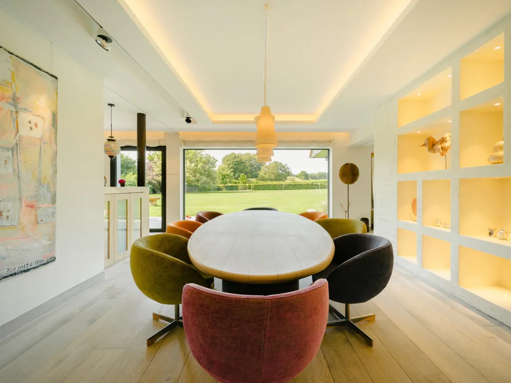 Söögituba - Elegant Villa with Heated Pool in Ohain