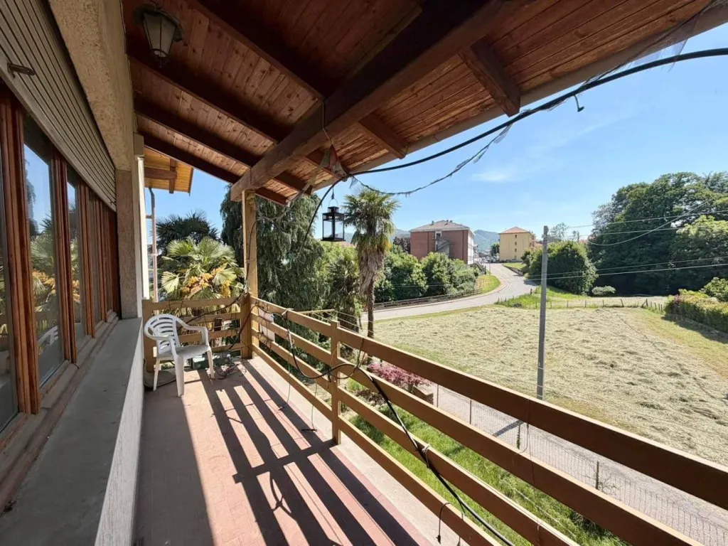 Rõdu - Rustic Two-Level Apartment with Garden in Corio