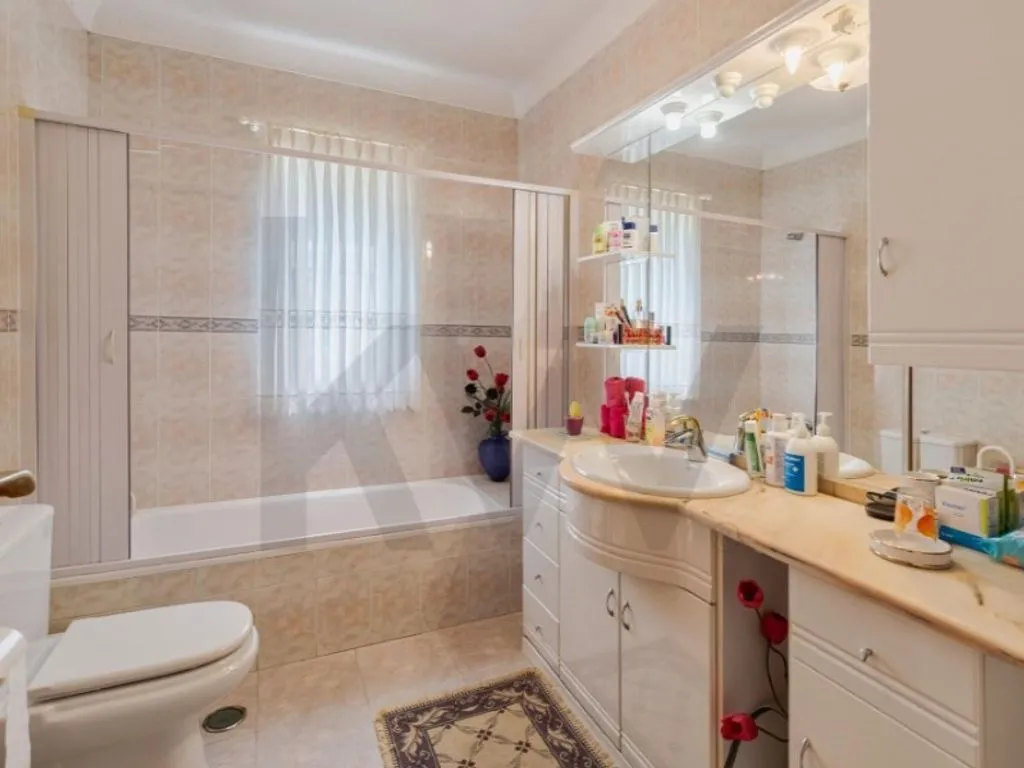 Salles de bain - Luxury House with Multiple Units in Setúbal
