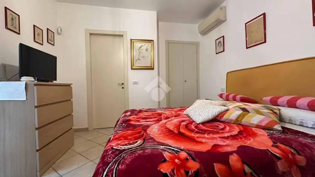 Chambres - Attico with Balcony in Crespiatica