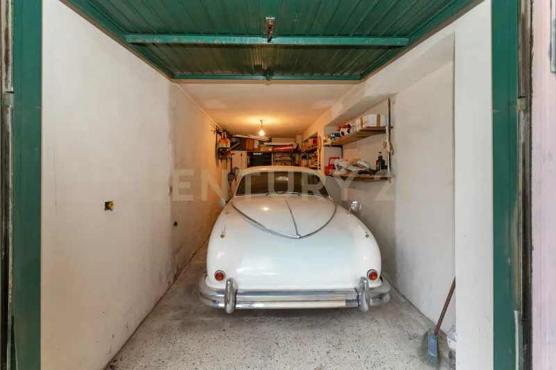 Garaaž - Apartment with Garage in Caltagirone