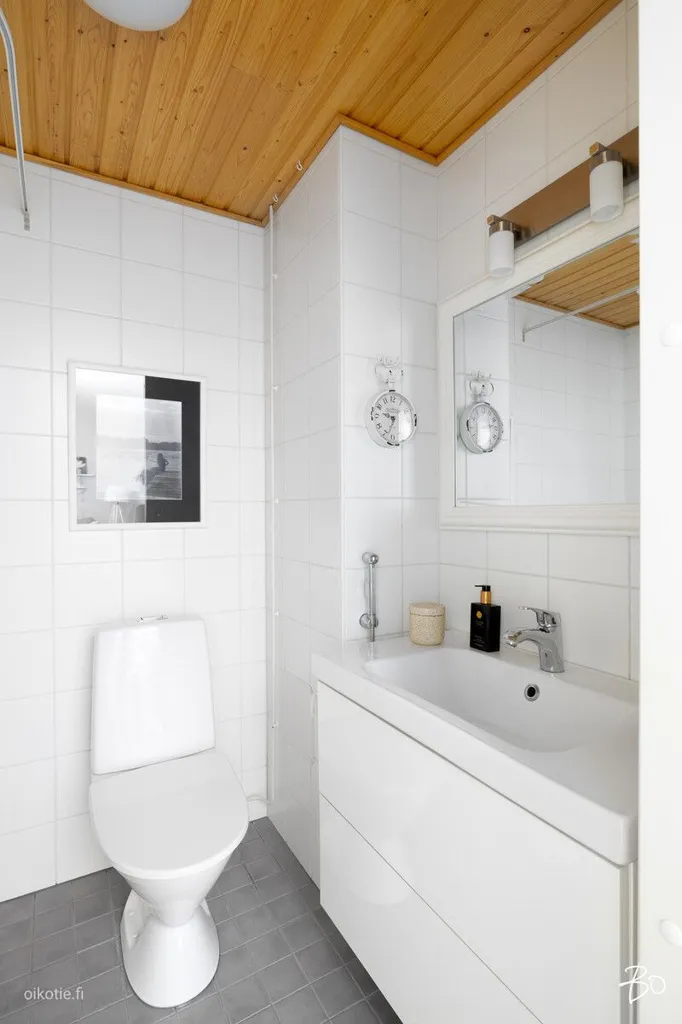 Bathrooms - Family Apartment with Sauna in Tuusula