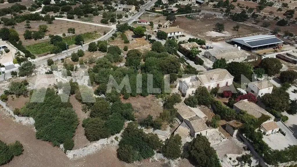 Õhuvaade - Rustic Property with Olive Trees in Modica
