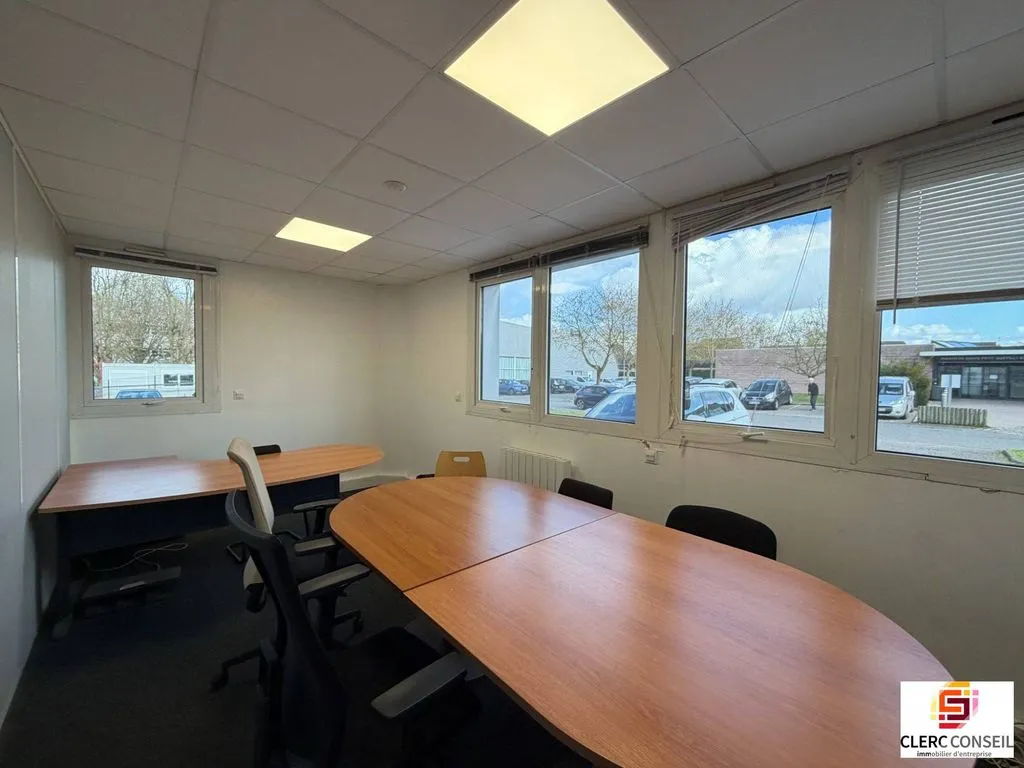 Bureau - Bureaux Rénovés avec Parking à Rouen Sud