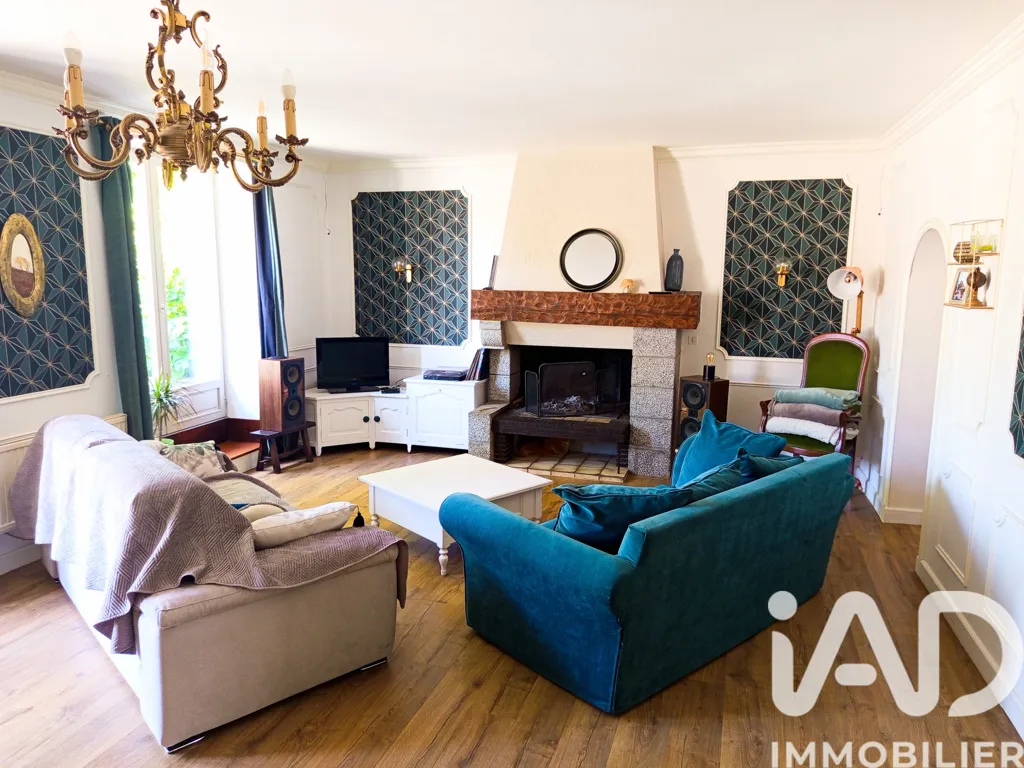 Elutuba - Charming House with Garden in Hédé-Bazouges