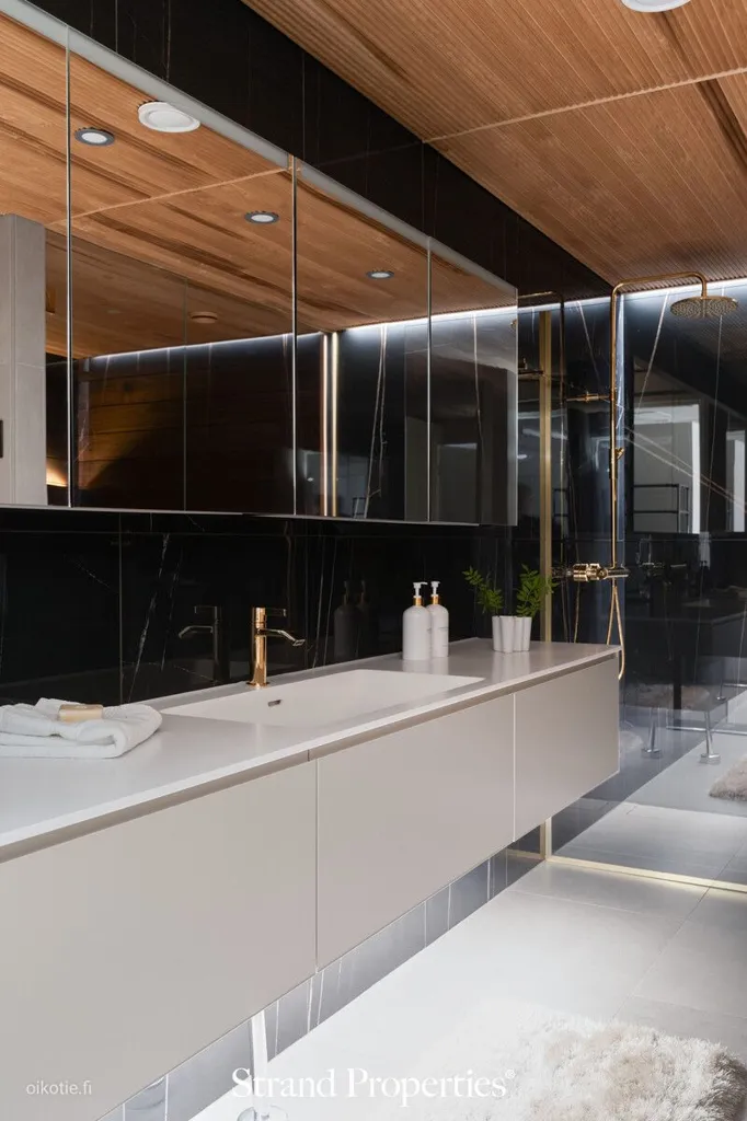 Salles de bain - Appartement 4 pièces à Helsinki