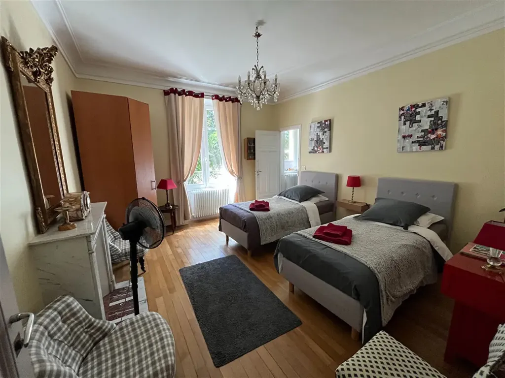 Maison 14 pièces à Nevers