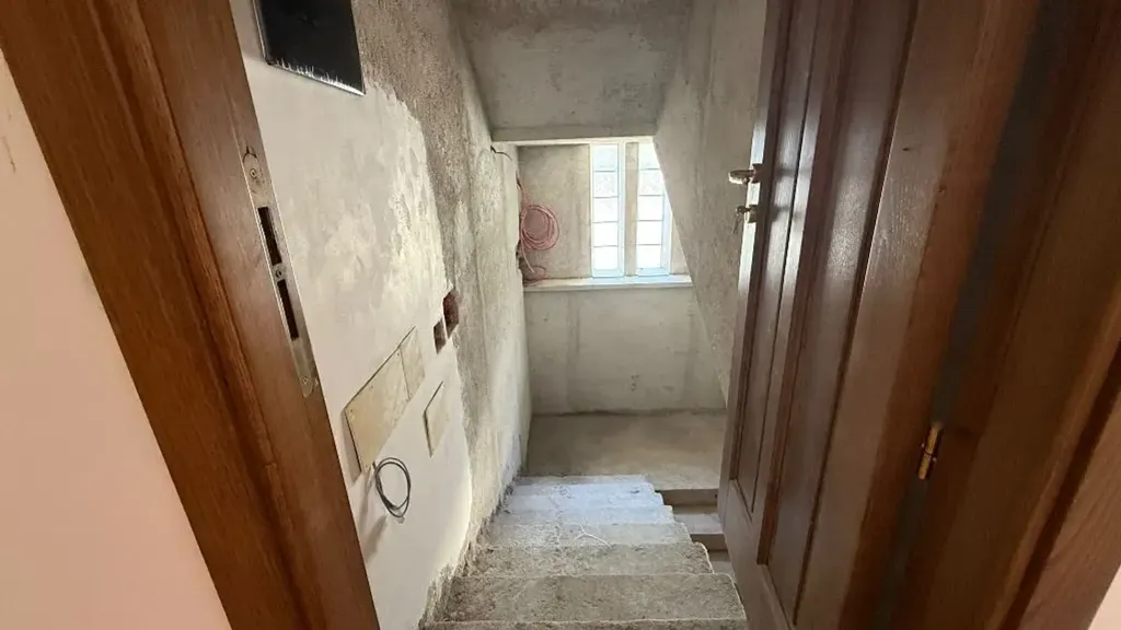 Pièces - Bifamiliar Villa with Garden in Laurignano