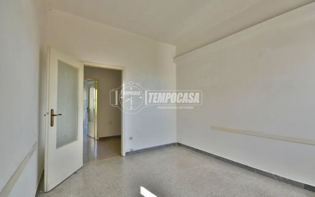Spacious Apartment with Balconies in Osimo