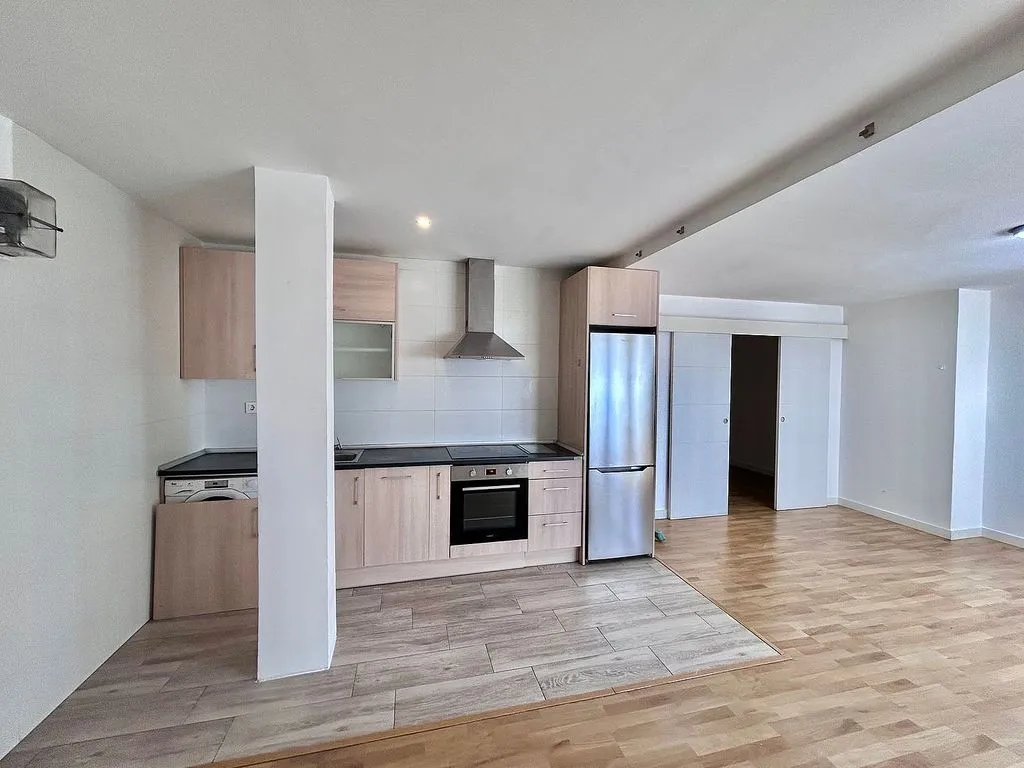 Cuisine - Characterful Flat with Patio View in Vitoria